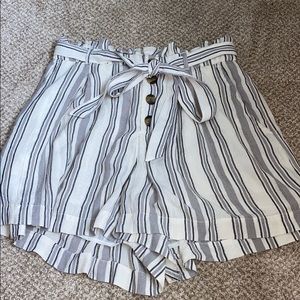 American Eagle Paper Bag Shorts